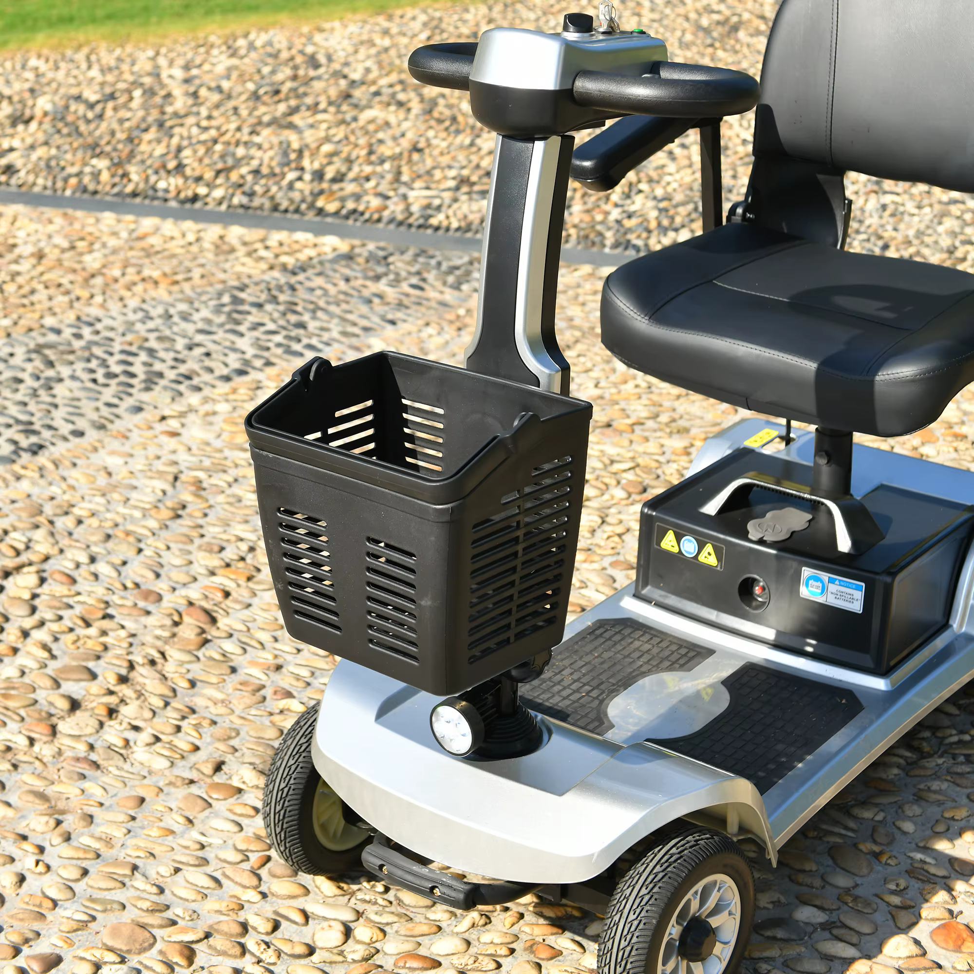 Trottinette de mobilité électrique pliable, 4 roues, personnes handicapées, adultes, personnes âgées