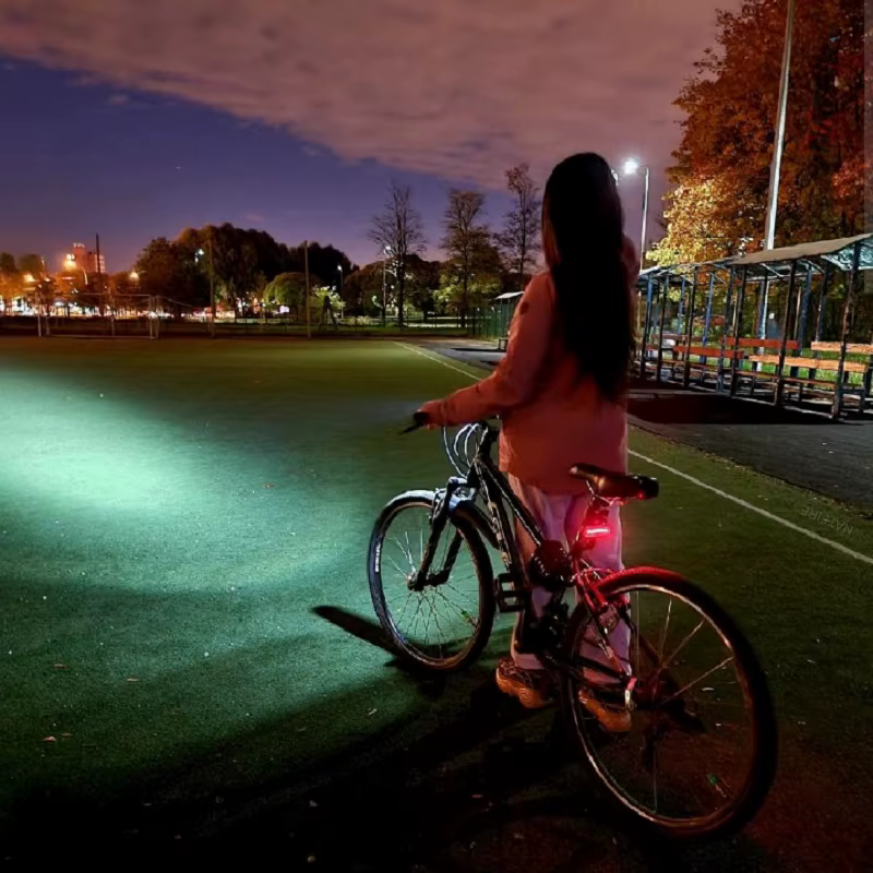 Mise à niveau du phare de vélo puissant 8-6 LED, 10000mAh, Rechargeable par USB, comme batterie exte