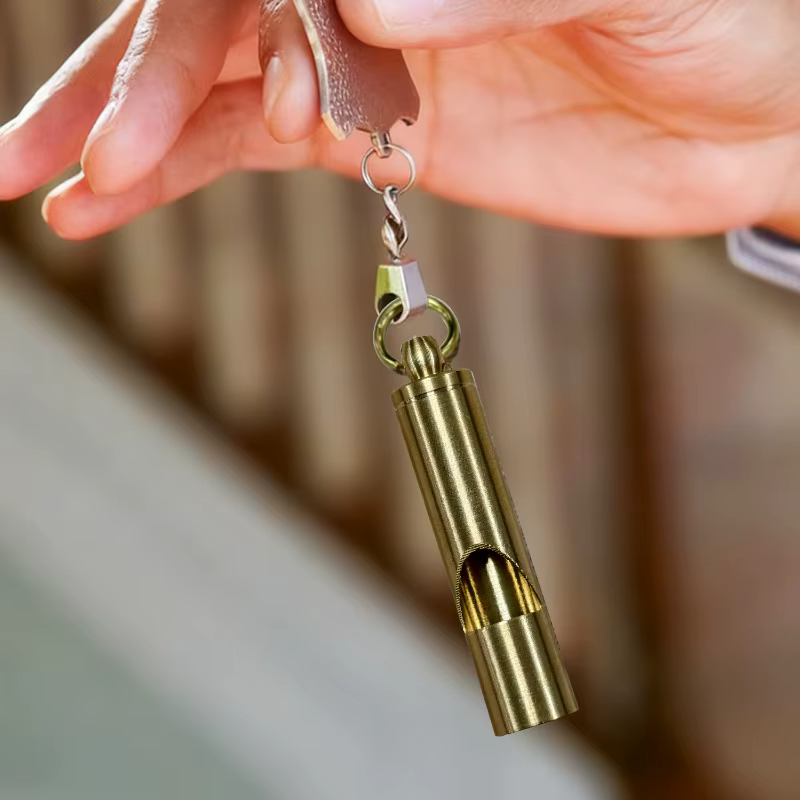 Sifflet de sécurité fort, porte-clés de survie en laiton pour signalisation d'urgence, randonnée en 