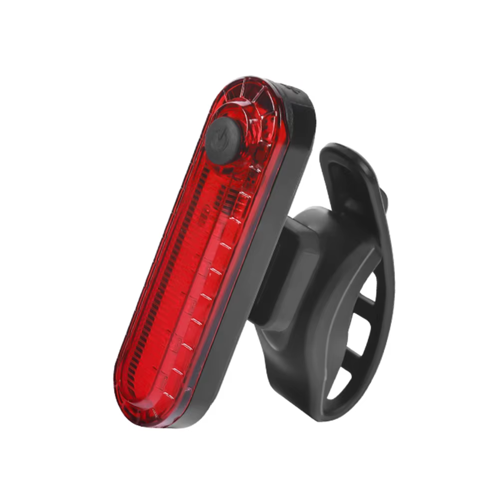 Feu arrière de vélo ultra lumineux rechargeable par USB, facile à installer pour la sécurité du cycl