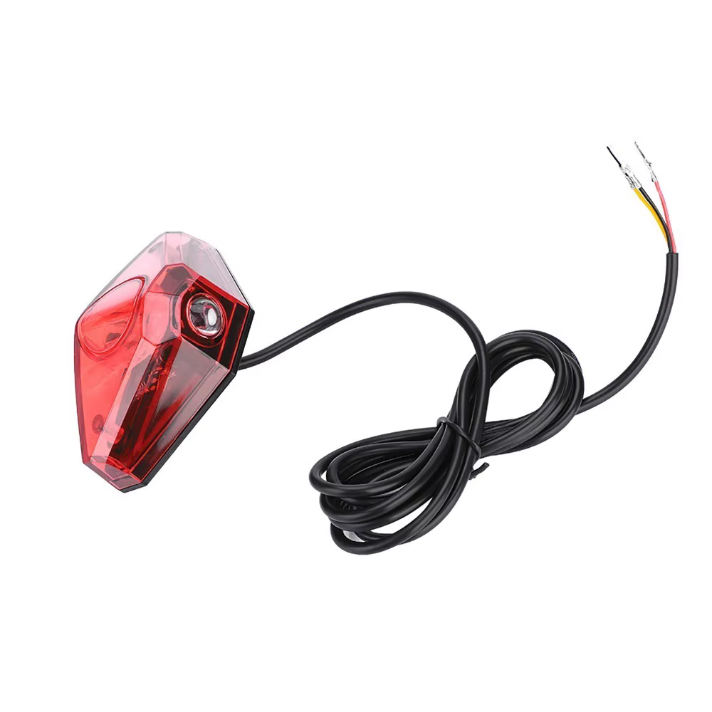 Feu arrière de vélo électrique durable 6-80V, lampe de sécurité LED en plastique, installation facil