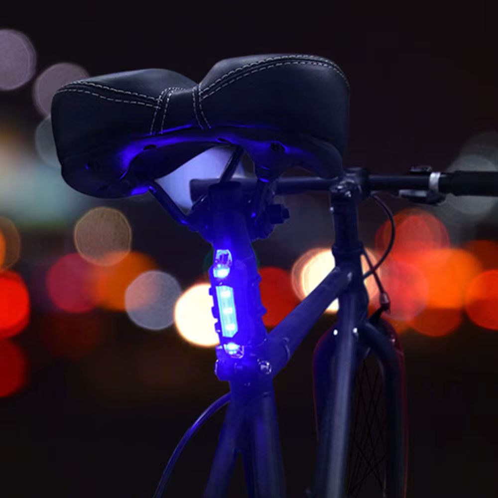 Enquêter arrière de vélo étanche à charge USB, feu arrière flash, accessoires de vélo VTT