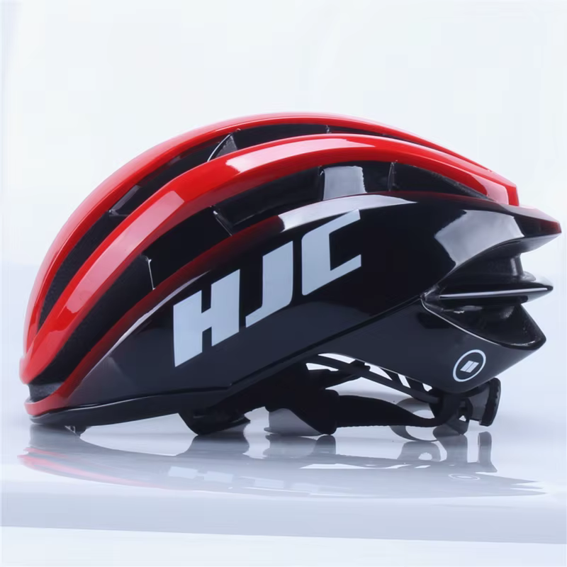 Casque de cyclisme sur route style Sports de plein air ultraléger Aero casquette en toute sécurité C