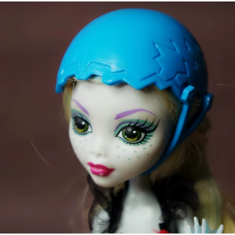 Nouveaux styles différents pour choisir des accessoires chapeau de poupée décontracté accessoires pour MH poupée mode mignon plus récent BBIKG462