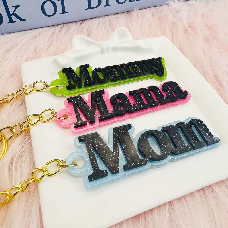 Souvenirs de la Saint-Valentin Cadeaux en gros Nom personnalisé Porte-clés en acrylique Plaque de nom 3D Étiquette de sac à dos Étiquette personnalisée Porte-clés Charme de sac