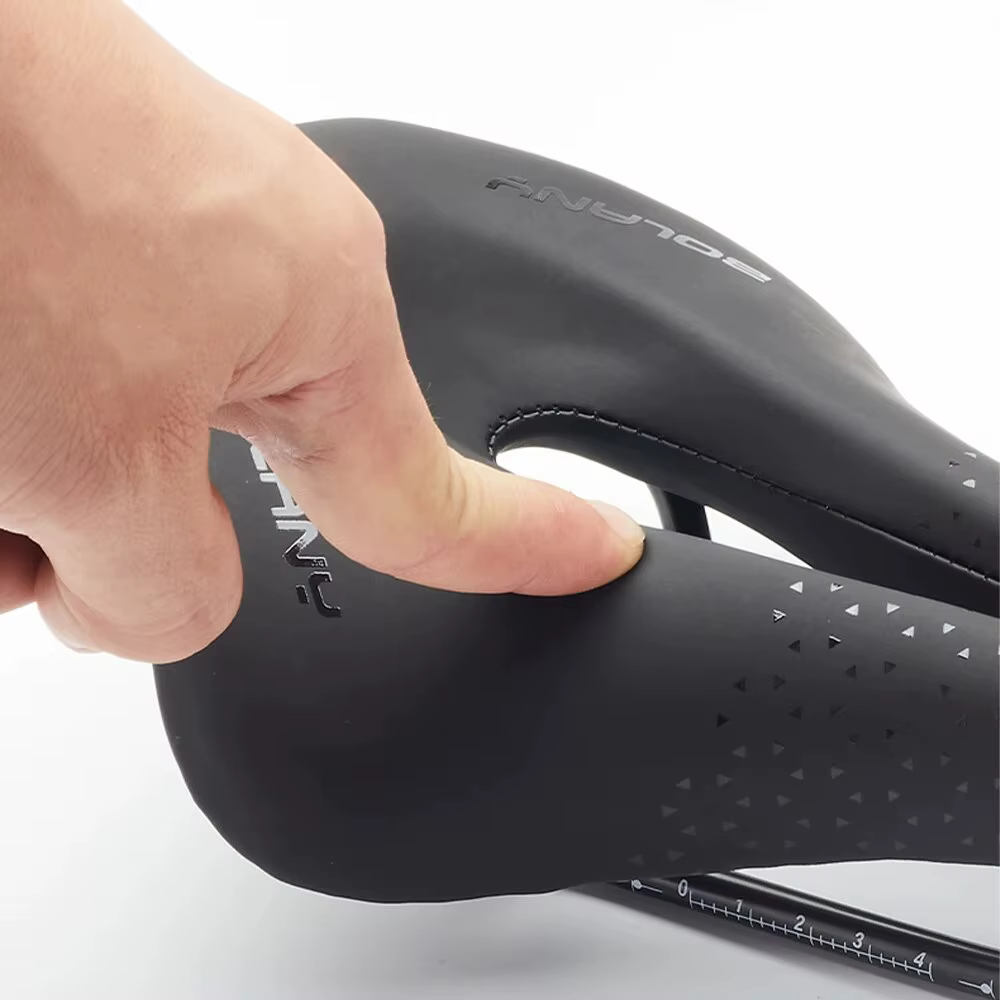 Selle de vélo en cuir PU ultralégère et respirante