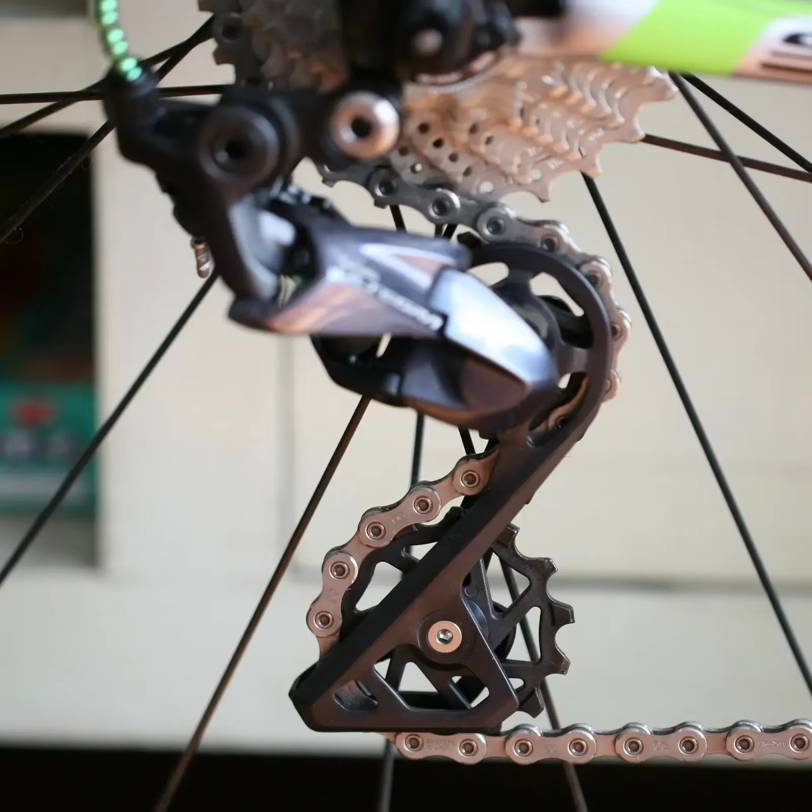 Dérailleur arrière de vélo à roulement en céramique