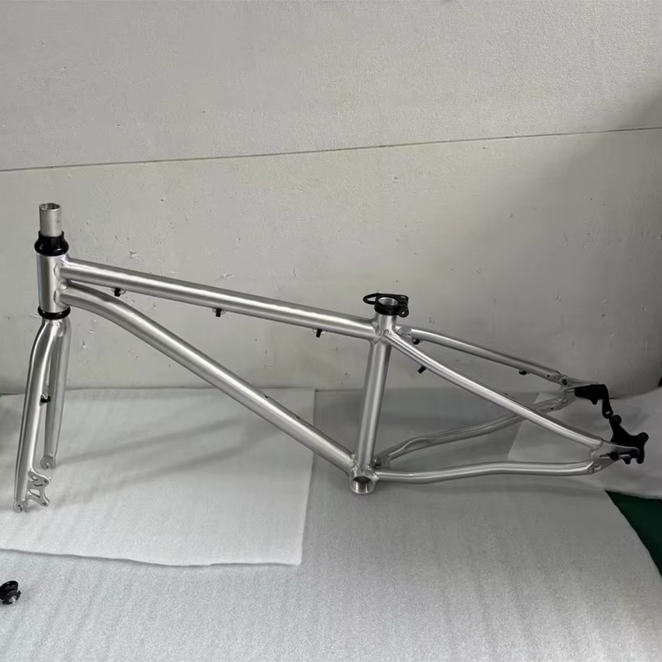 Cadre de vélo de frein à disque de 24 pouces avec fourche avant/casque de roulement/pince de Tube de selle O. L.D