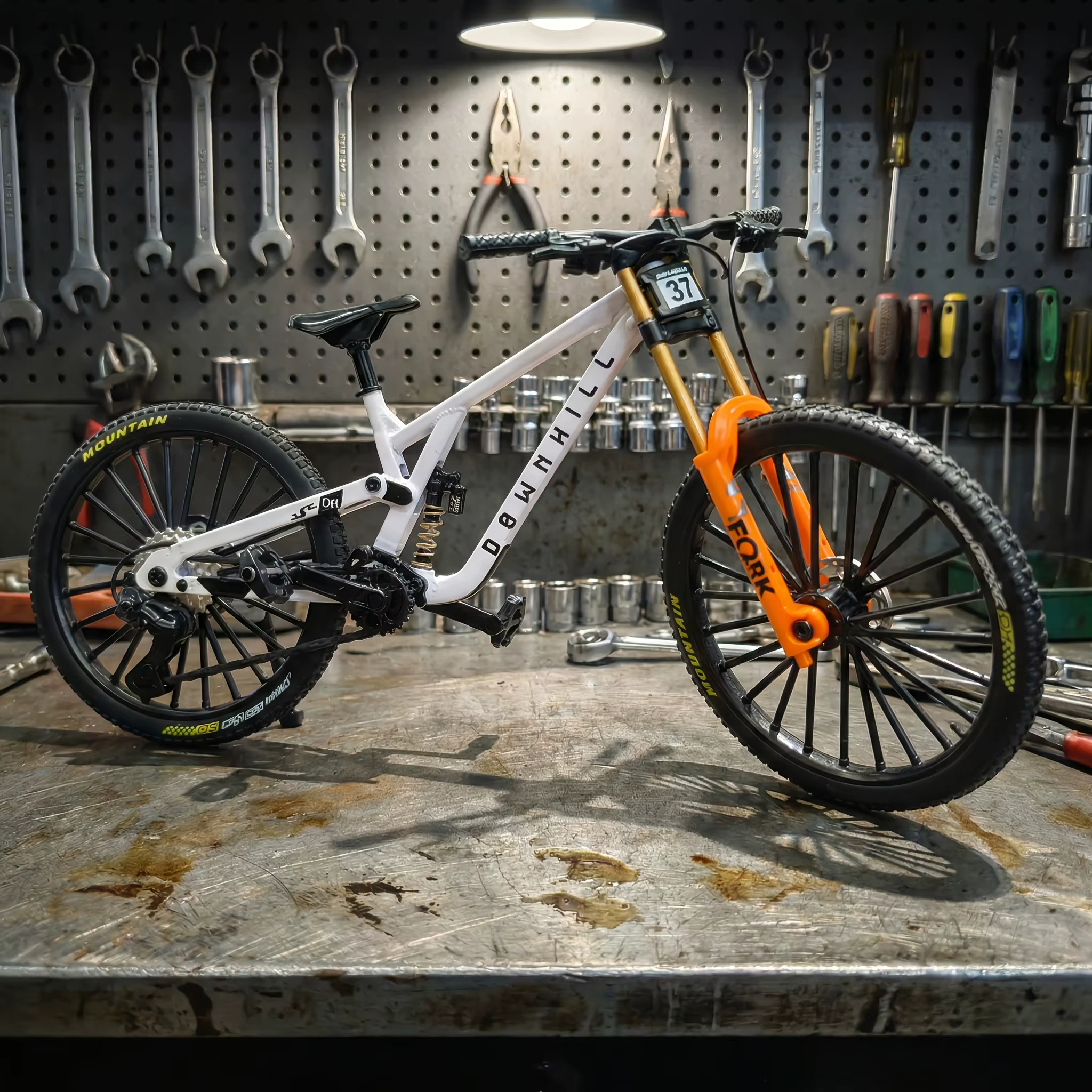 Modèle miniature de vélo de montagne en alliage à l'échelle 1:8