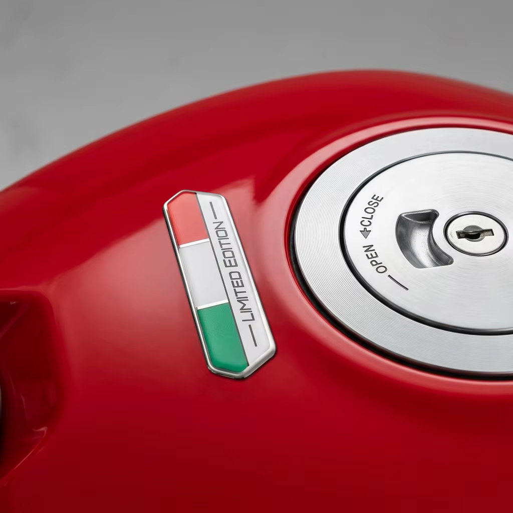Autocollant d'édition limitée avec drapeau italien pour moto