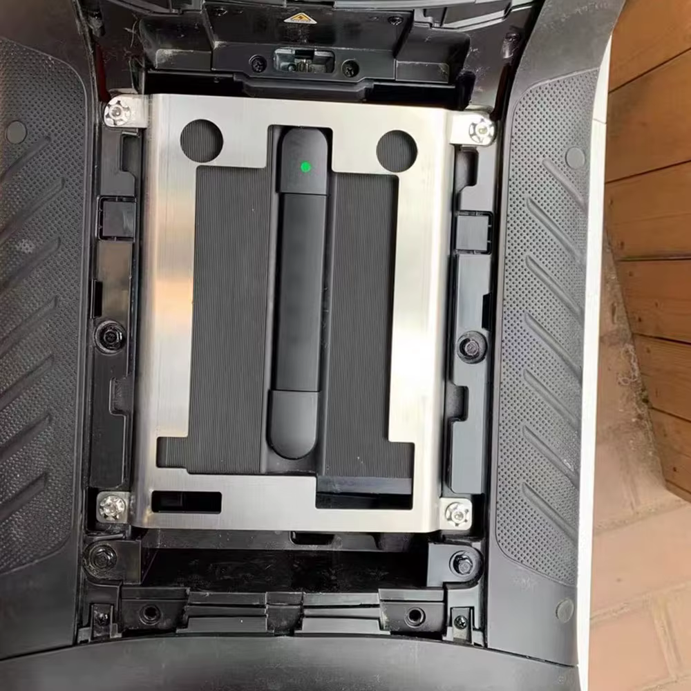 Couvercle antivol de batterie pour Segway