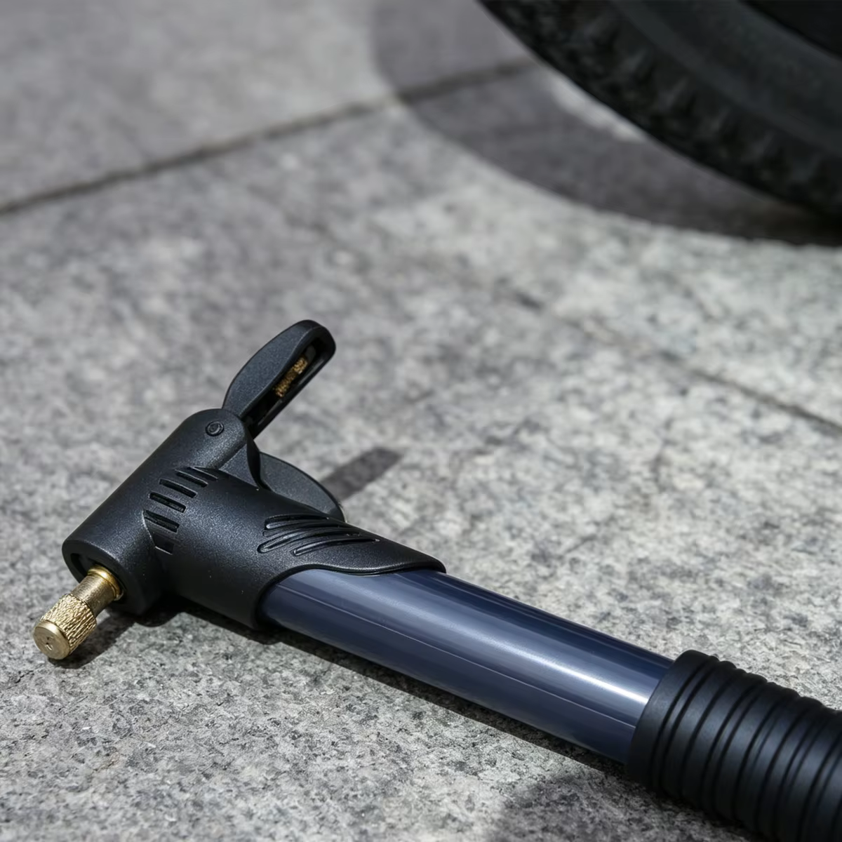 Mini pompe à vélo portable avec poignée antidérapante