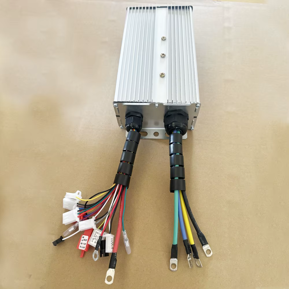 Contrôleur de vélo électrique 36V 48V 72V 84V 1000W 1500W 2000W 2500W 3000W 5000W 60-80A