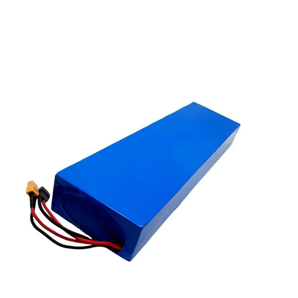 Batterie de remplacement Li-ion 48V 15Ah 15000mAh 13S4P 18650 avec BMS intégré pour scooter Kugoo M4 Pro MaxSpeed.