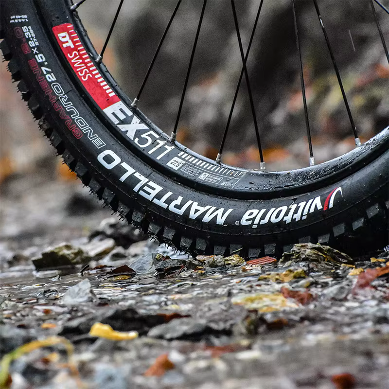 Pneus de VTT Vittoria Martello 29X2.6 pour conditions de Terrain mixtes - Pneu VTT Trail TNT 4C Graphene2.0 - Tubeless Ready