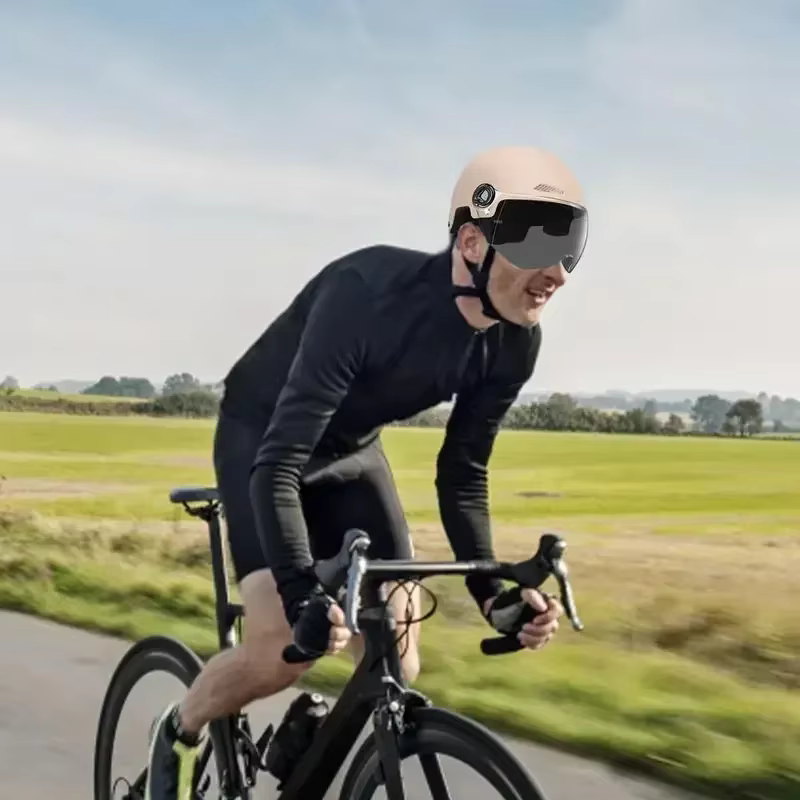 Casque de vélo léger avec lunettes pour adulte
