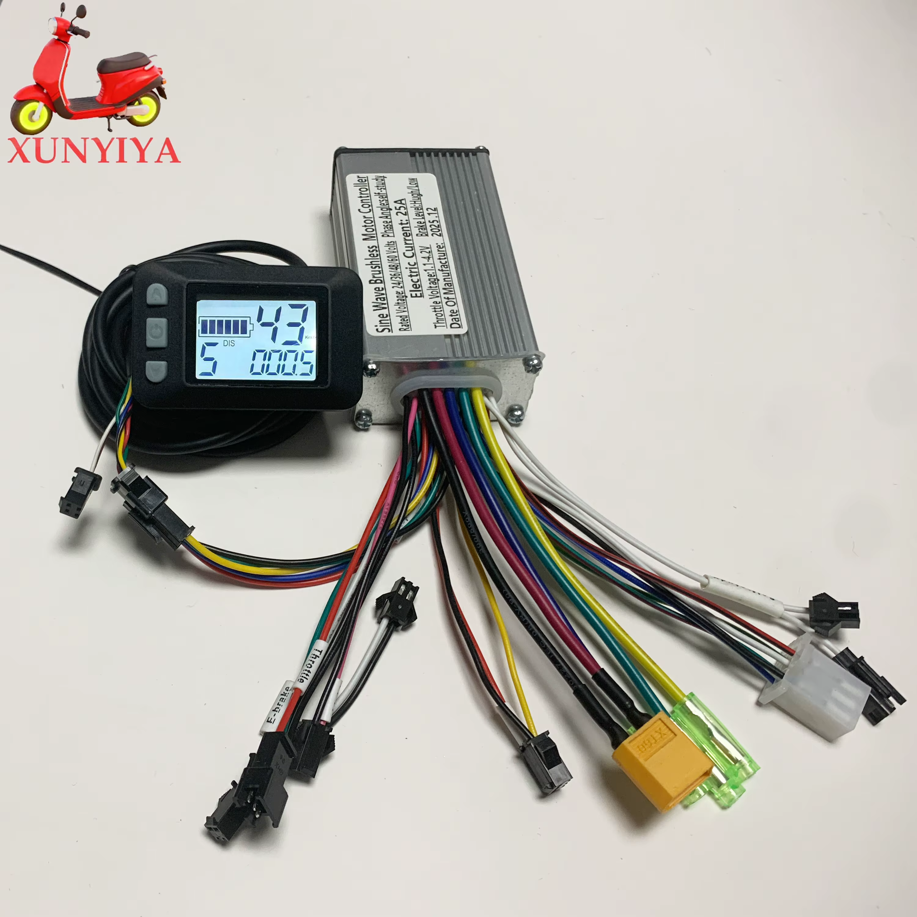 Contrôleur de moteur sans balais pour vélo électrique 24V 36V 48V 350W 20-25A avec écran LCD UART NO.2 P3 pour