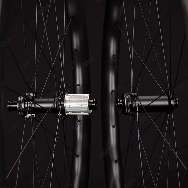 Roues de vélo de gravier ondulées en carbone 700C