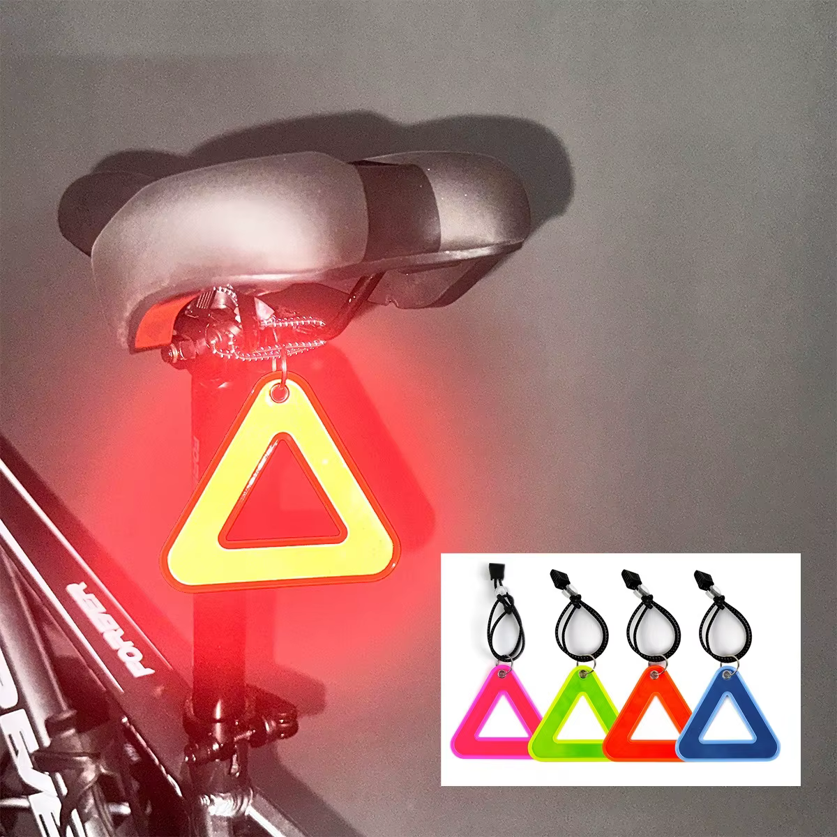 Plaque triangulaire réfléchissante pour selle de vélo