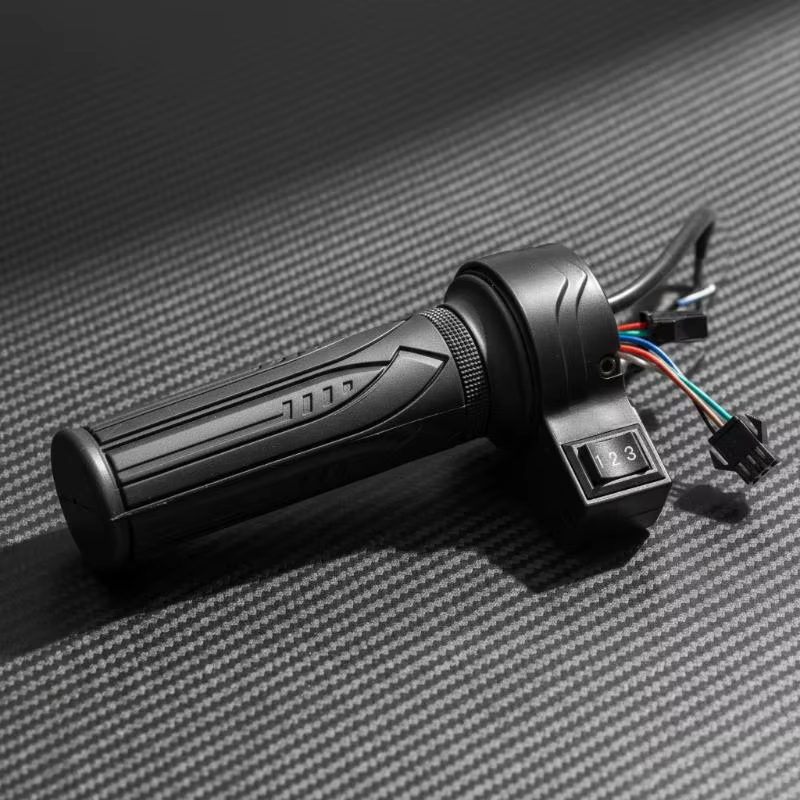 Gestion de la vitesse sans effort avec poignée de guidon à 3 vitesses pour vélos électriques
