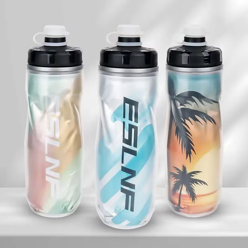 Bouteilles d'eau de cyclisme isolées personnalisées de haute qualité