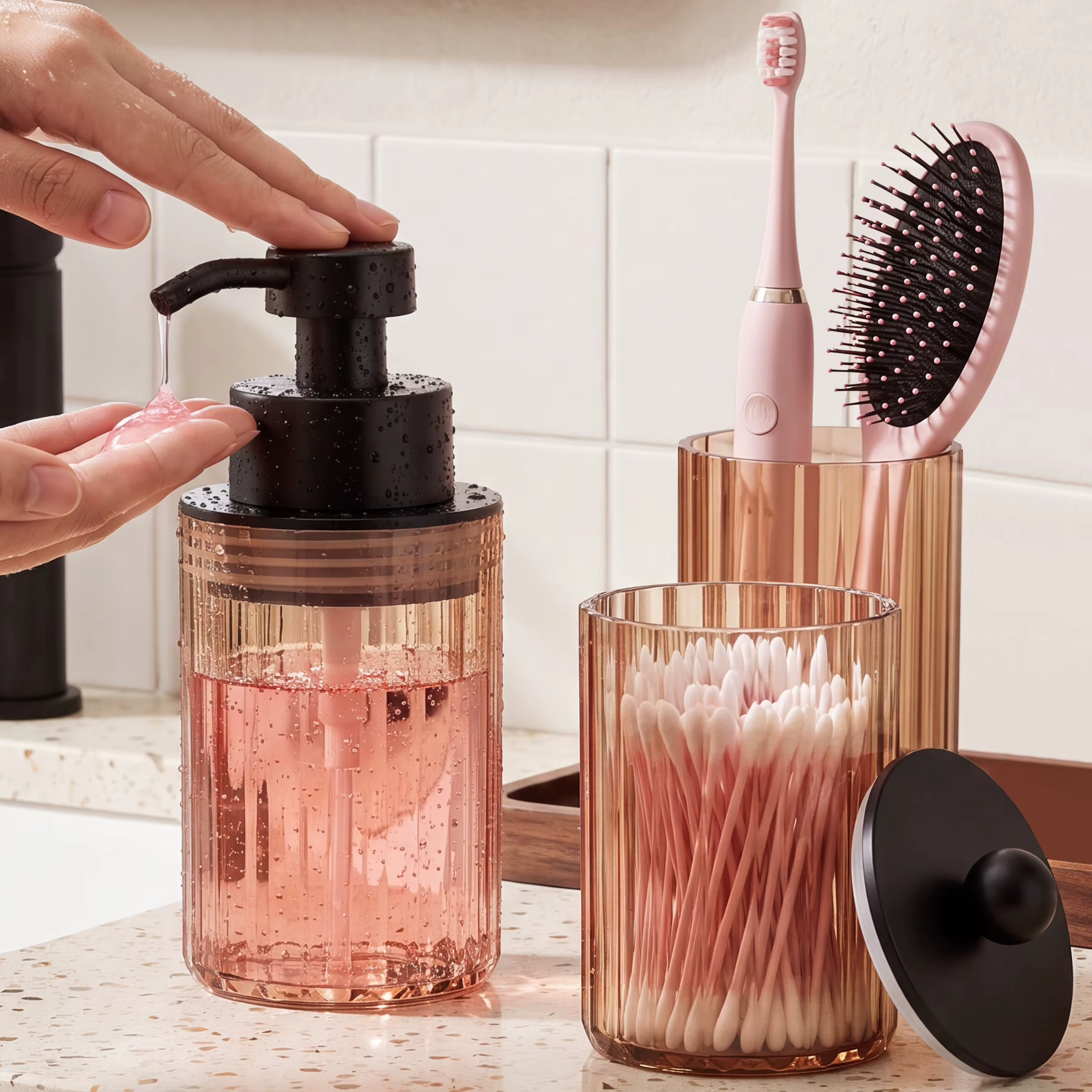 Ensemble d'accessoires de salle de bain 3 pièces, distributeur de savon liquide et de lotion pour comptoir de salle de bain de qualité supérieure, pot à coton et kit de tasses, élégant cadeau de penda