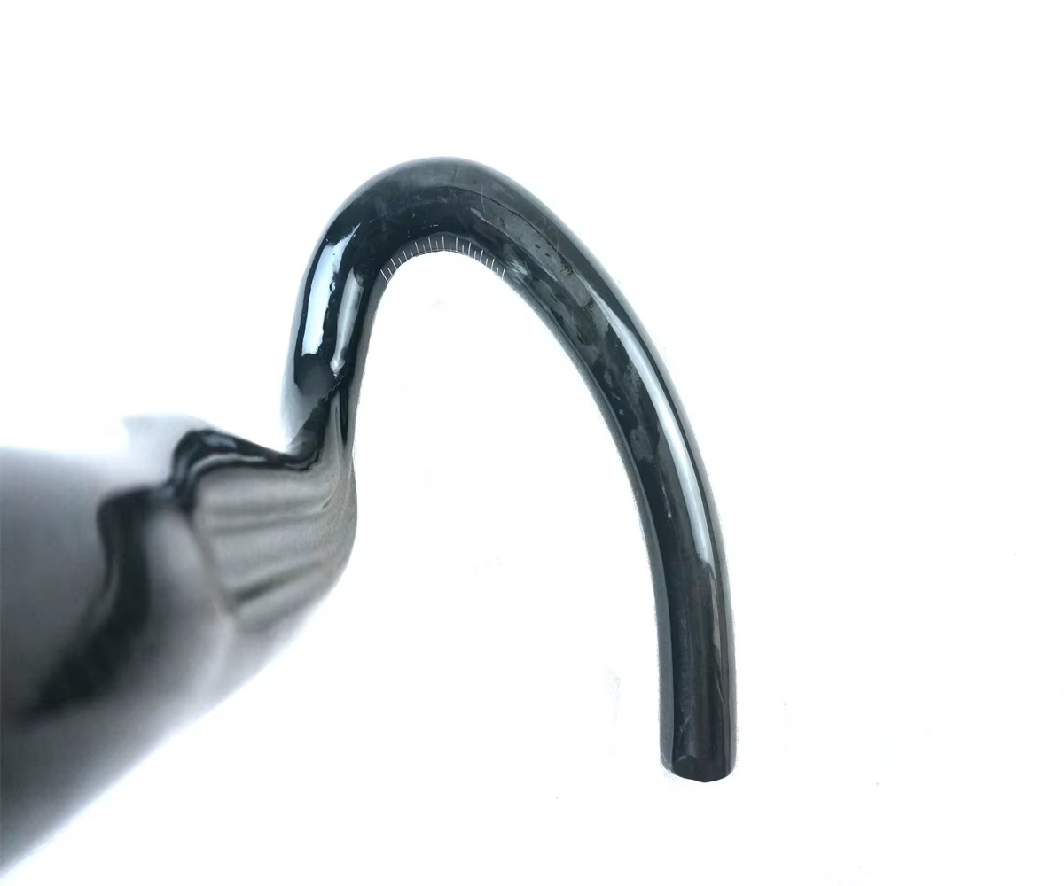 Guidon de vélo de route entièrement en carbone