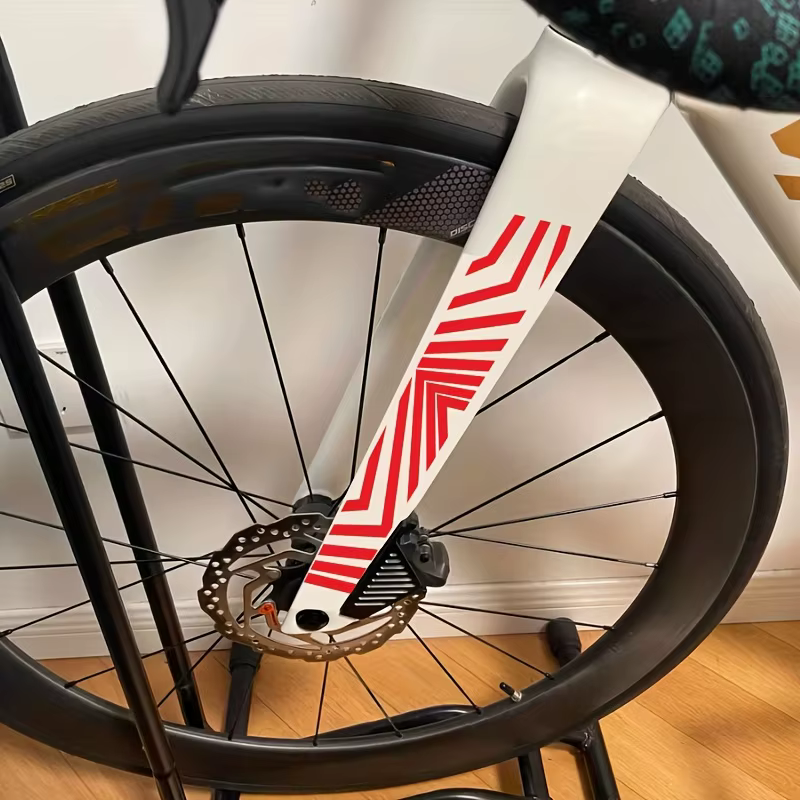 Autocollant en vinyle 2D plat pour vélo et moto, imperméable et auto-adhésif pour cadre de vélo de route et moto, facile à appliquer et à utiliser