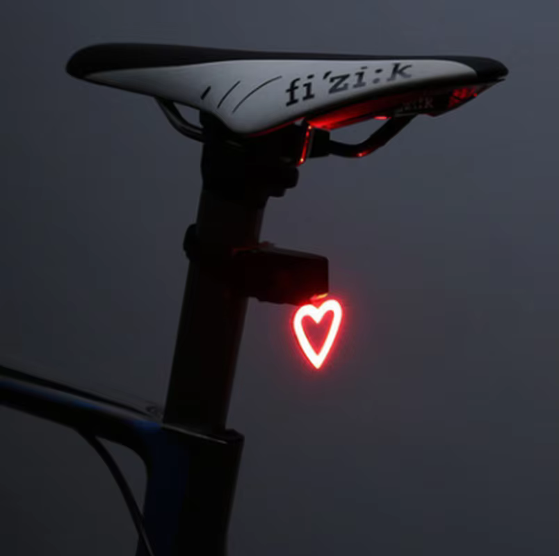 Lumière LED de vélo aste par USB