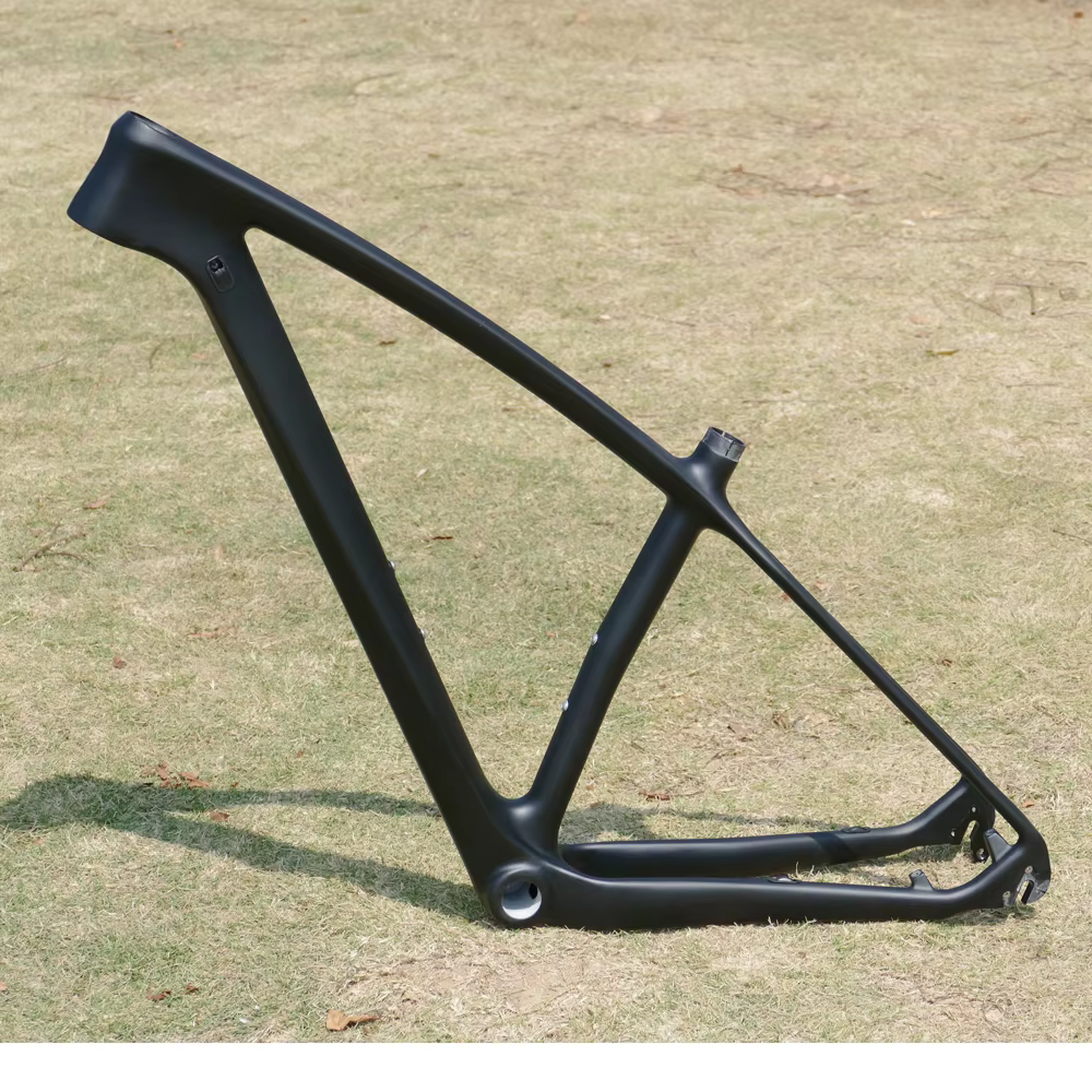043 # Cadre de vélo de montagne tout carbone UD mat neuf