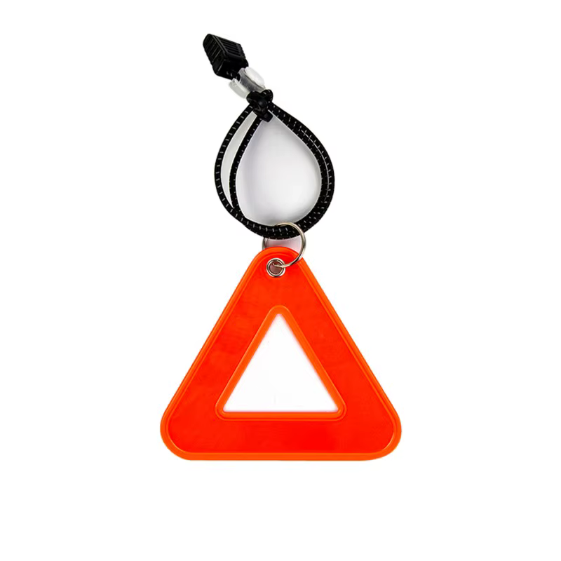 Panneaux réfléchissants triangulaires