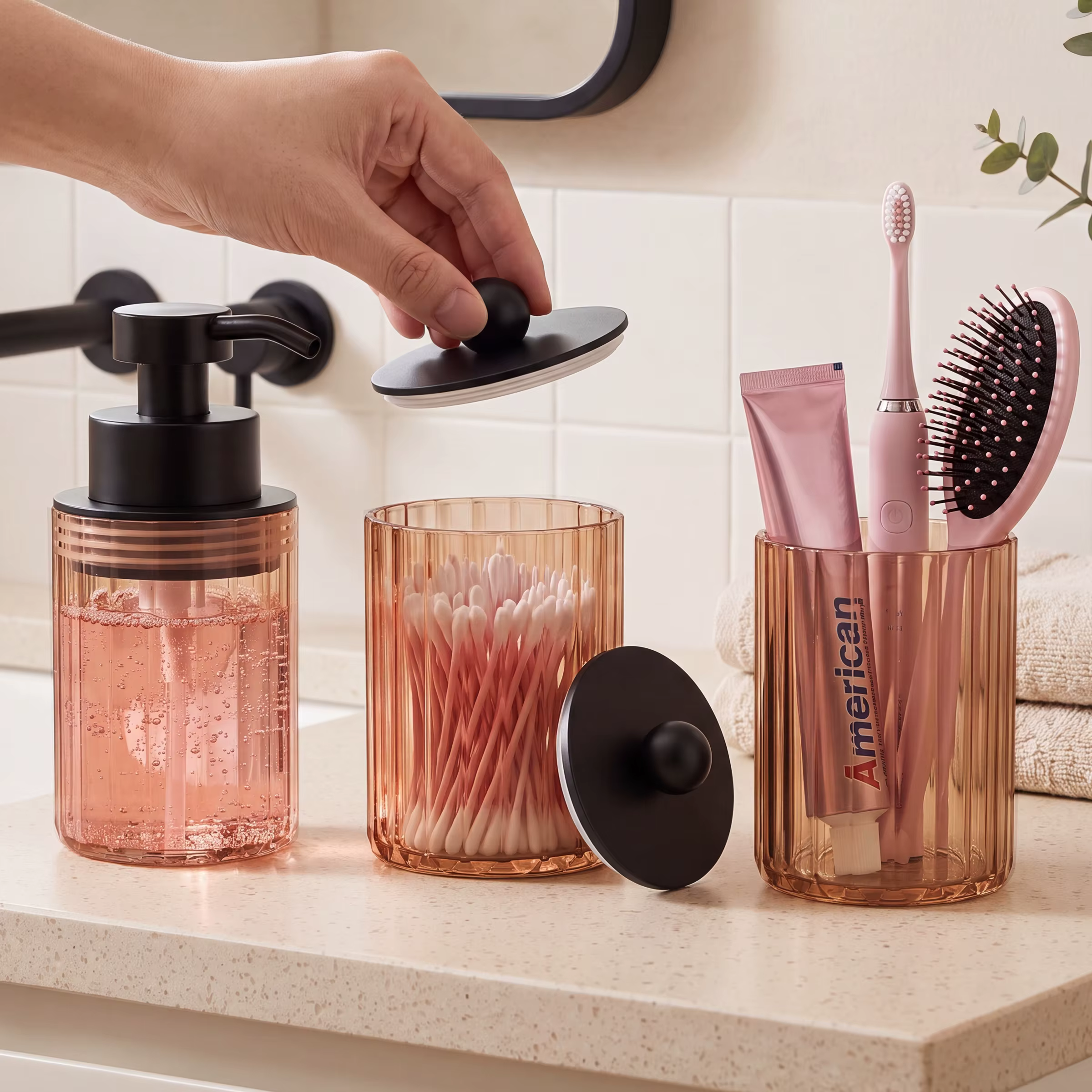 Ensemble d'accessoires de salle de bain 3 pièces, distributeur de savon liquide et de lotion pour comptoir de salle de bain de qualité supérieure, pot à coton et kit de tasses, élégant cadeau de penda