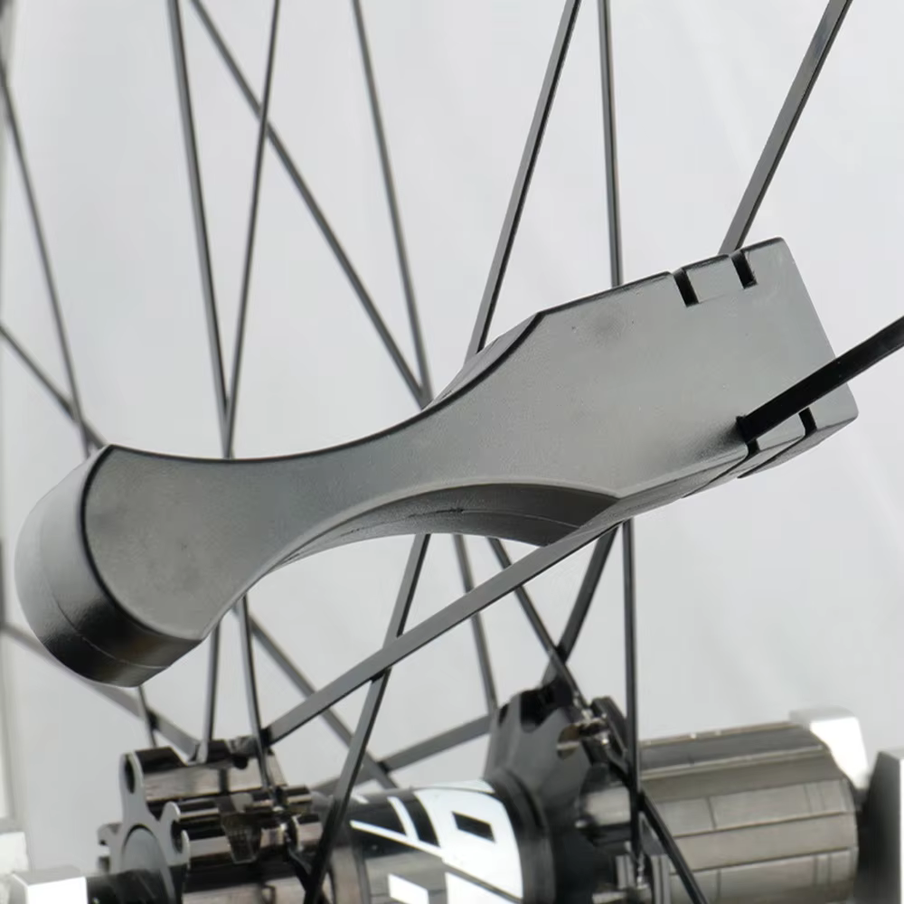 Clé à rayons plats pour vélo
