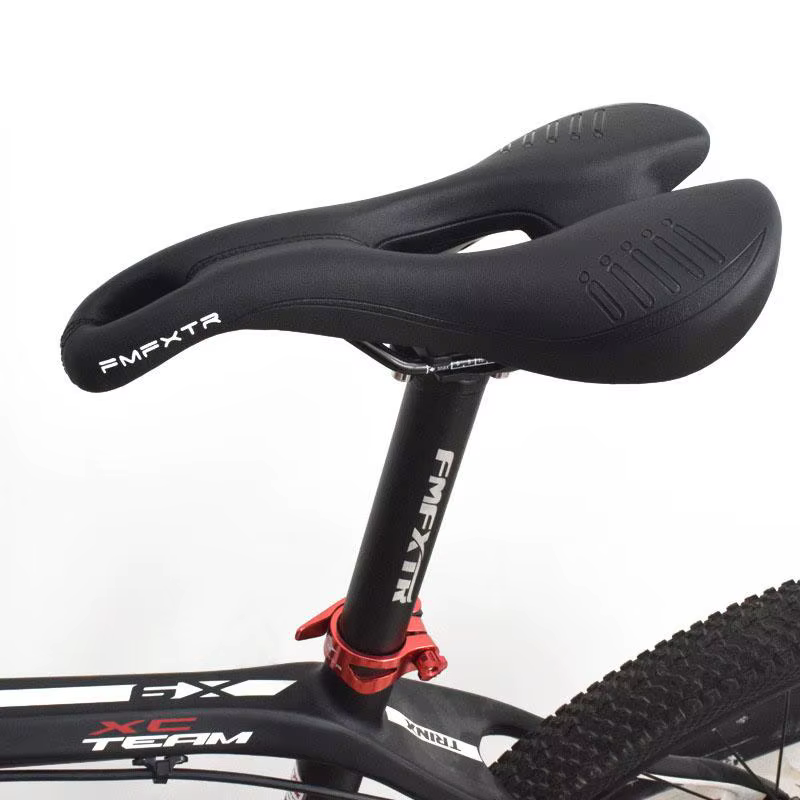 Selle de vélo de route à refroidissement par air de poids moyen pour la course