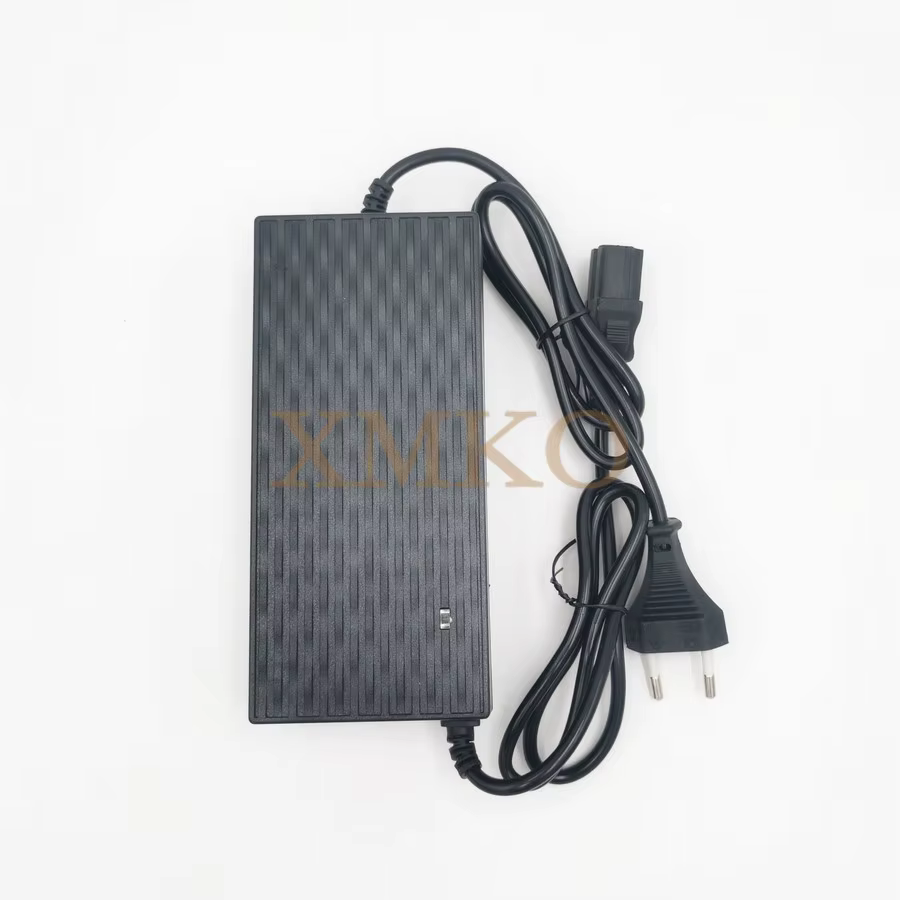 Citycoco Scooter électrique chargeur de batterie alimentation 60V 2A