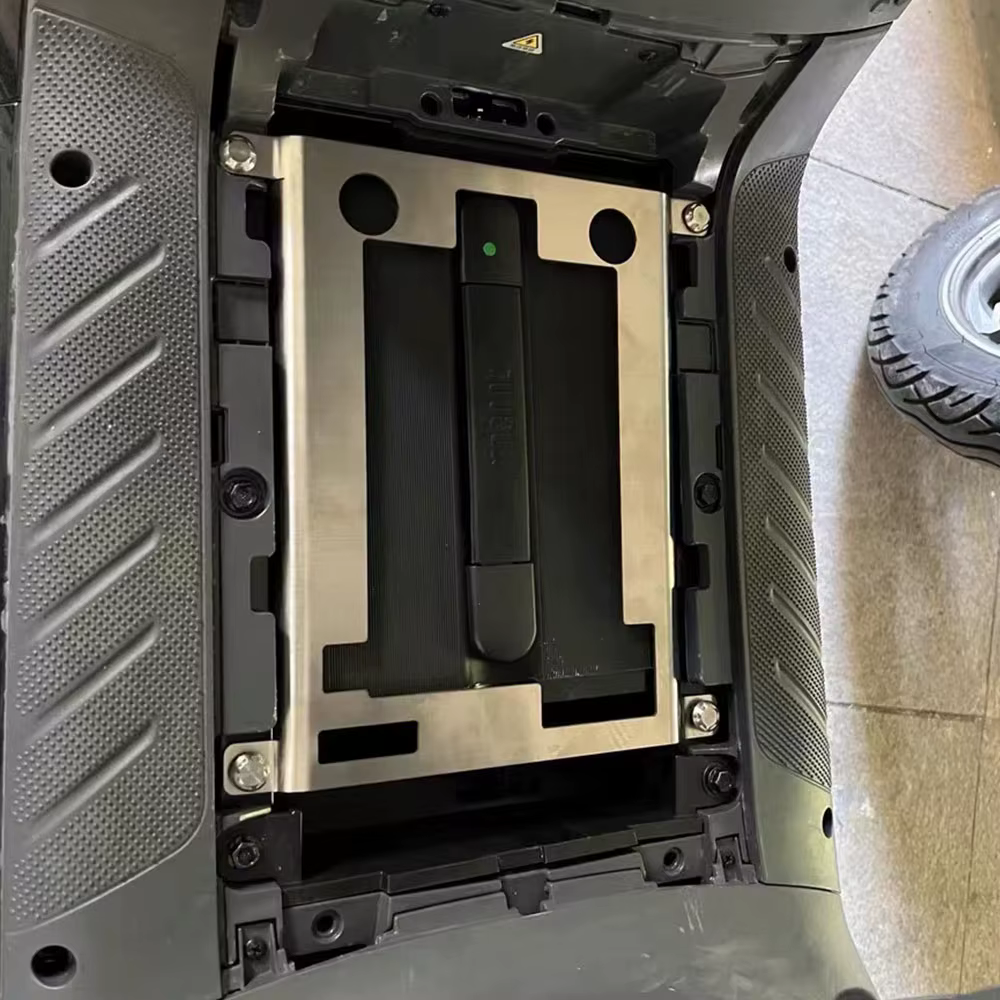Couvercle antivol de batterie pour Segway