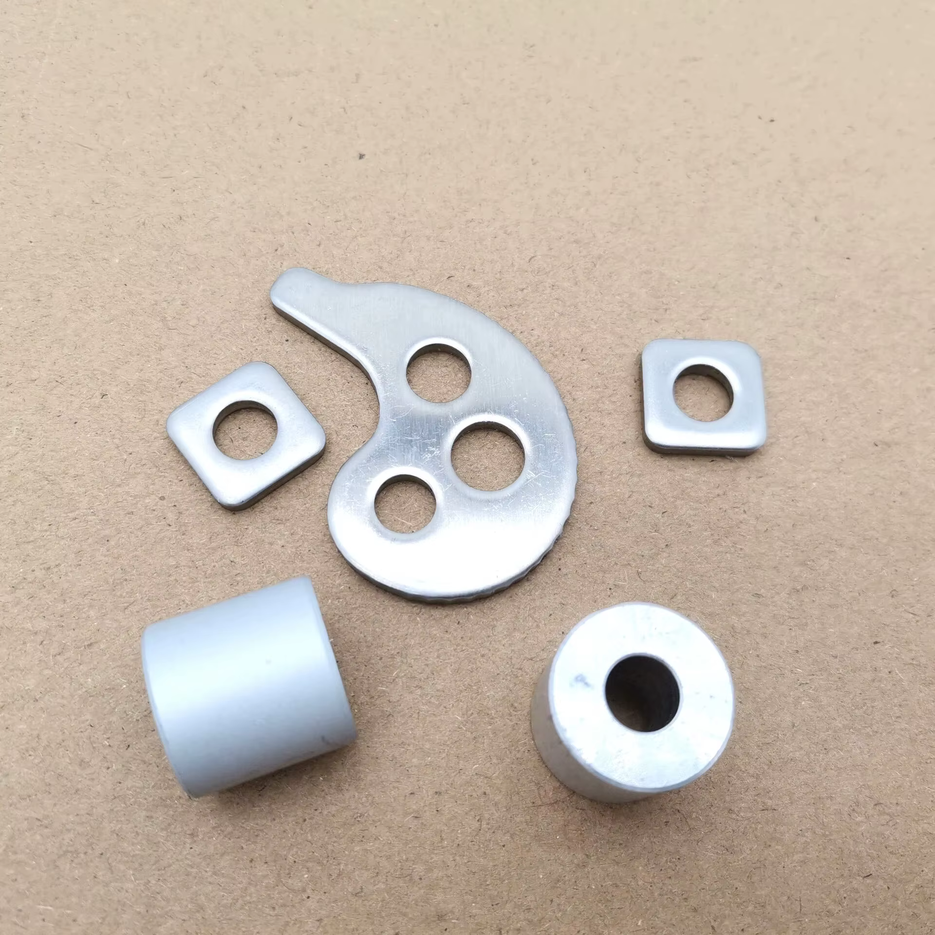 Réglage de la position de la tête du moteur