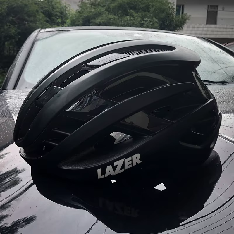 Casque de vélo ultraléger Aero