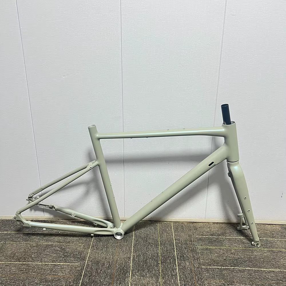 Cadre de vélo de gravier B.B 44x68mm O.L.D Avant 100mm/Arrière 135mm Frein à disque en alliage d'aluminium