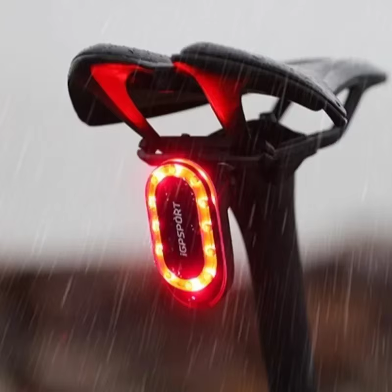 Feu arrière radar iGPSPORT SR mini IPX7 avec clignotant de frein pour VTT et vélos de route