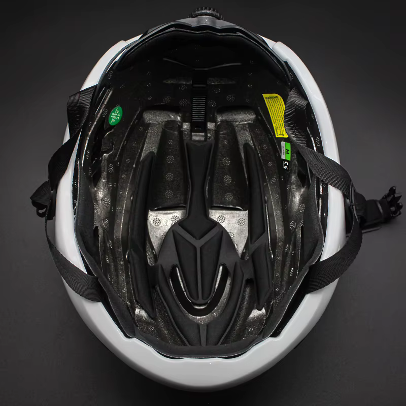 Casque de vélo aérodynamique pour hommes