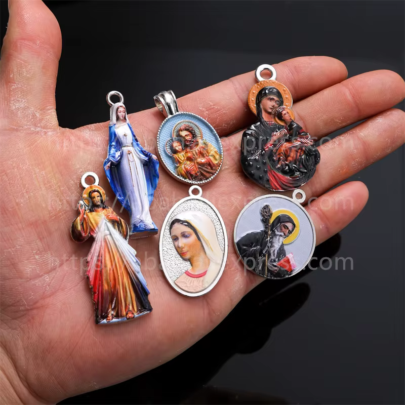 1 pièce / Nouvel accessoire religieux catholique, robe bleue avec décoration Vierge Marie, pendentif motif croix Saint Benoît, collier pendentif