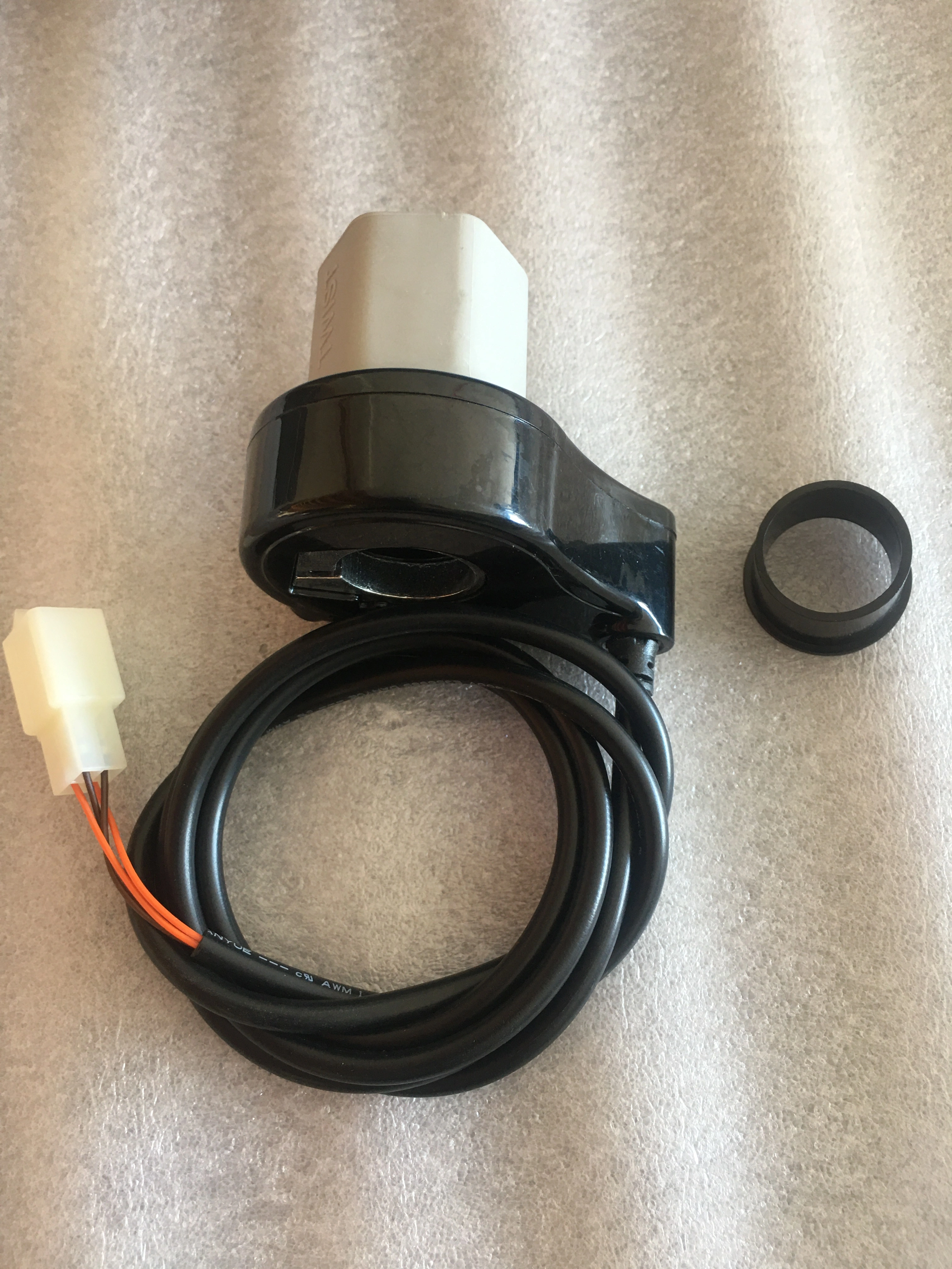 24V 4-Wire Twist Grip Throttle for Electric Razor E100 / E125 (Versions 10+) E200 (V24+)