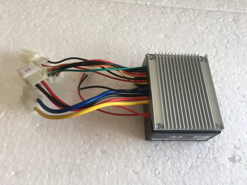 Contrôleur de vitesse 24V pour trottinette électrique Razor D343 facades Version11 + avec 5 connecteurs