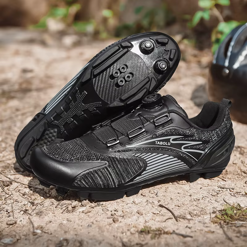 Chaussures de cyclisme plates en carbone pour hommes et femmes