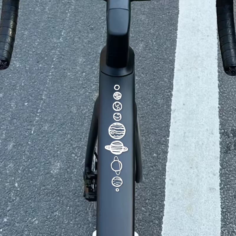 Autocollants de vélo imperméables et résistants aux UV sur le thème de l'espace galactique