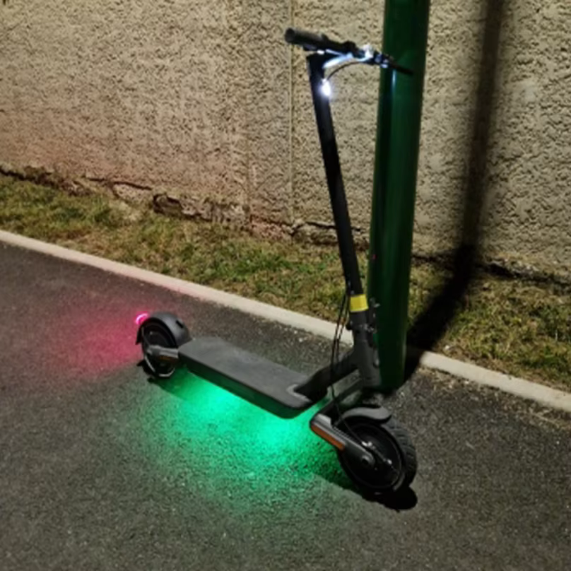 Feux stroboscopiques LED pour trottinette