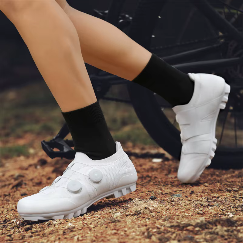 Chaussures de cyclisme vtt hommes femmes nouvelles baskets de montagne antidérapantes taquet de saleté vélo course clito