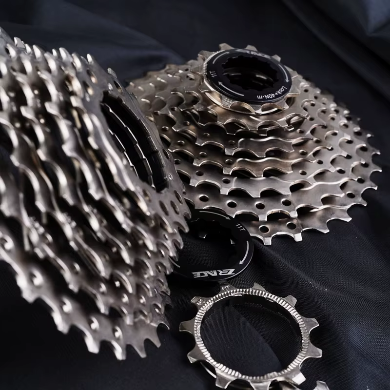 ZRACE Cassette de vélo 8 vitesses/9 vitesses roue libre