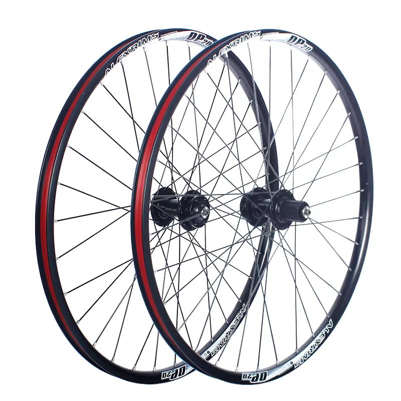 Jeu de roues de vélo de montagne